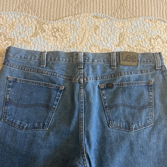 TWO PAIR Men's 44 X 30 Lee 100% Cotton Regular Fit Straight Leg Denim Jeans - Picture 3 of 5